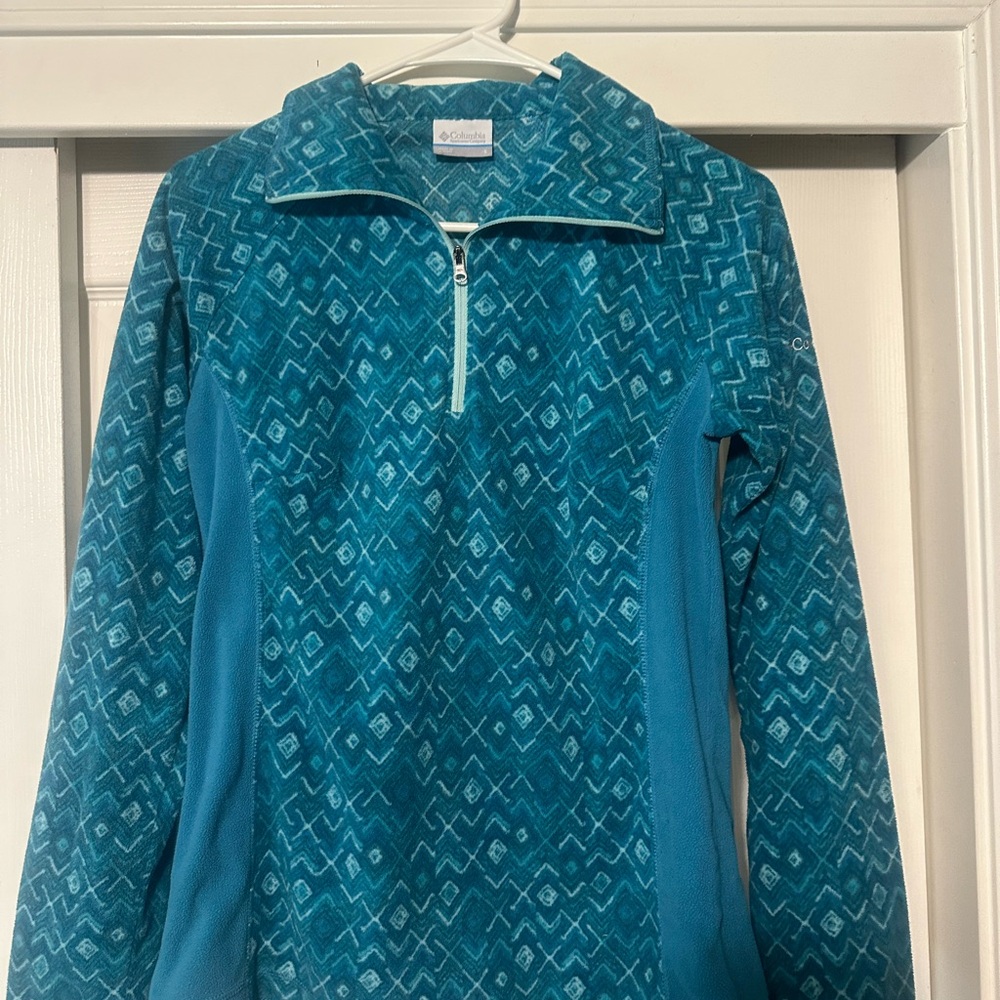 Columbia Blue Geometric Fleece Pullover